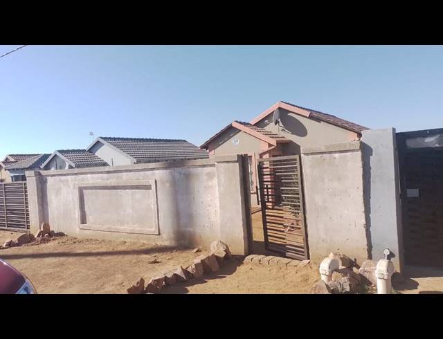 3 BEDROOM HOUSE FOR SALE IN TOEKOMSRUS